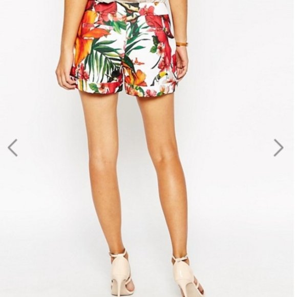 Like NEW Ted Baker 'Quellia' Tropical Shorts, TB2 - Picture 5 of 15